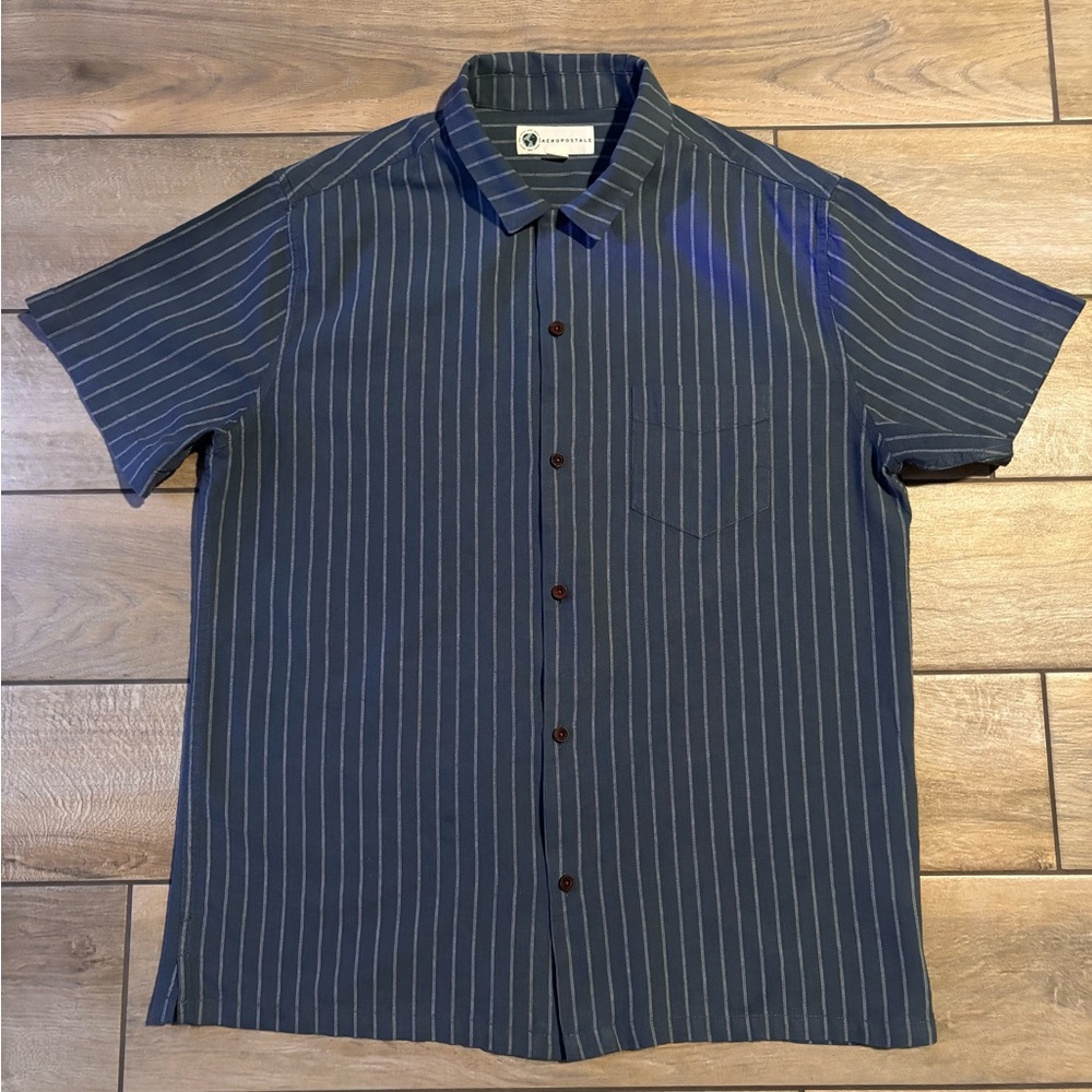 Aeropostale button down short sleeve shirt, cotton/hemp blend. Size Large